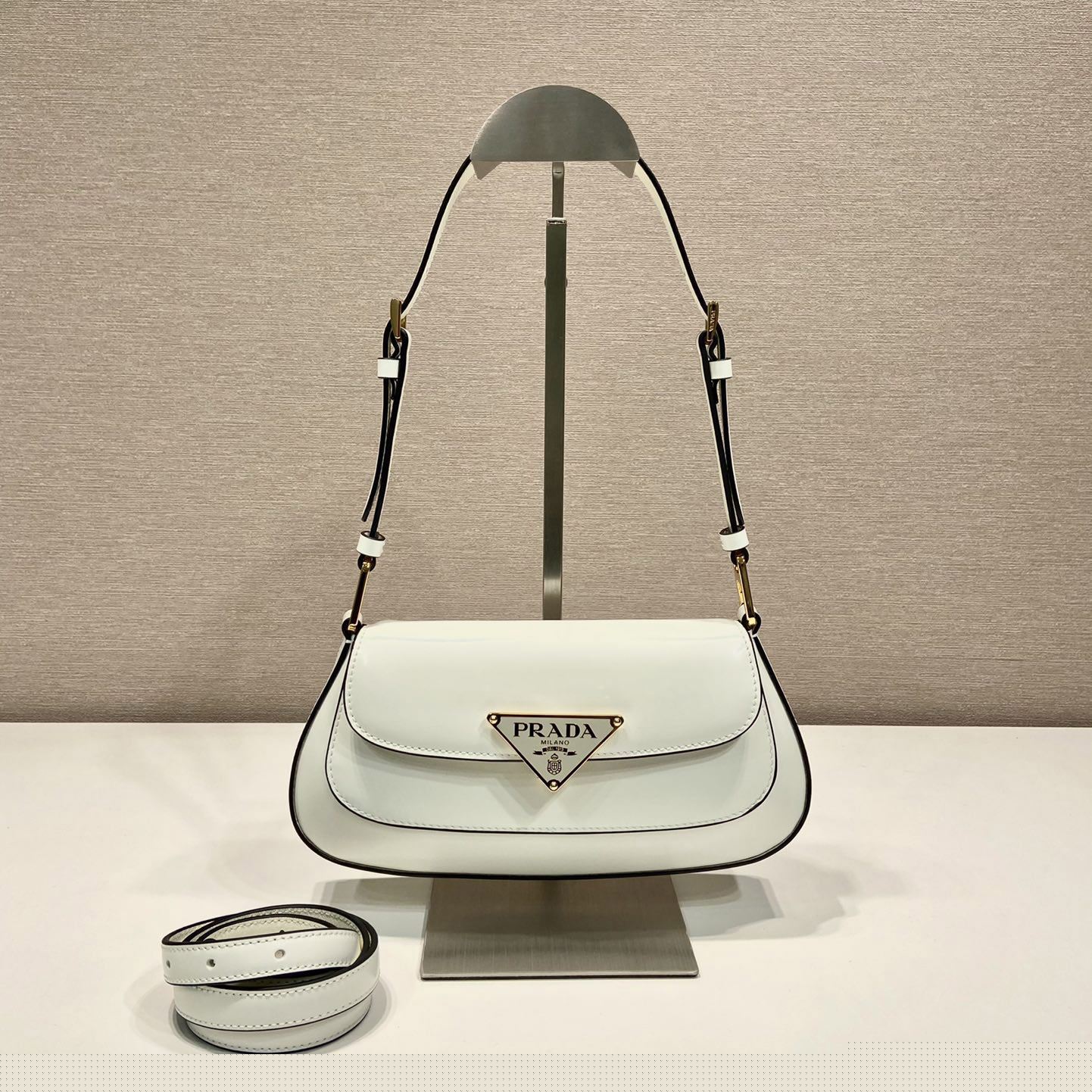Pra*a top handle bags